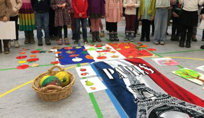 Meldung: Die Französischkinder beim Hobby-Künstlermarkt