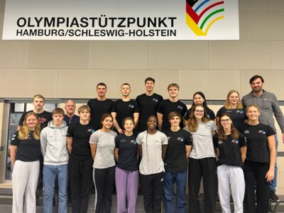 Verbandsmannschaft auf dem Weg zur Deutschen Kurzbahnmeisterschaft 2024 (Bild vergrößern)