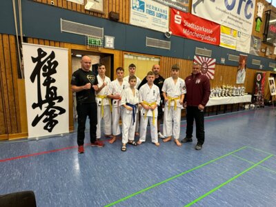 Foto zu Meldung: Deutsche Meisterschaft im Shinkyokushin Vollkontakt-Karate in Mönchengladbach ...
