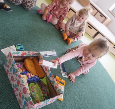 Meldung: Päckchenhelden - Geschenke mit Herz