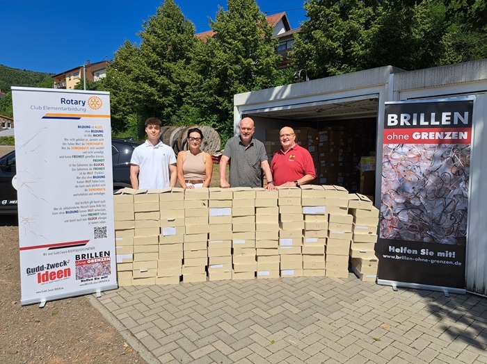 2025-06-20_BRILLEN-ohne-GRENZEN_Uebergabe-RODENSTOCK-Glaeser_an_TOGO-Projekt-Lebach_H-700