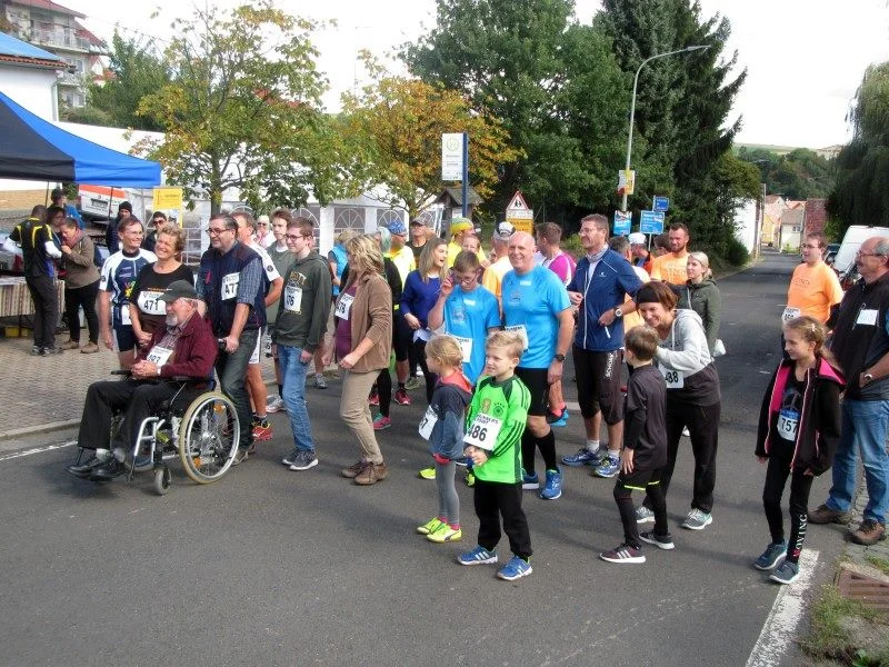 Alle warten gespannt auf den Start