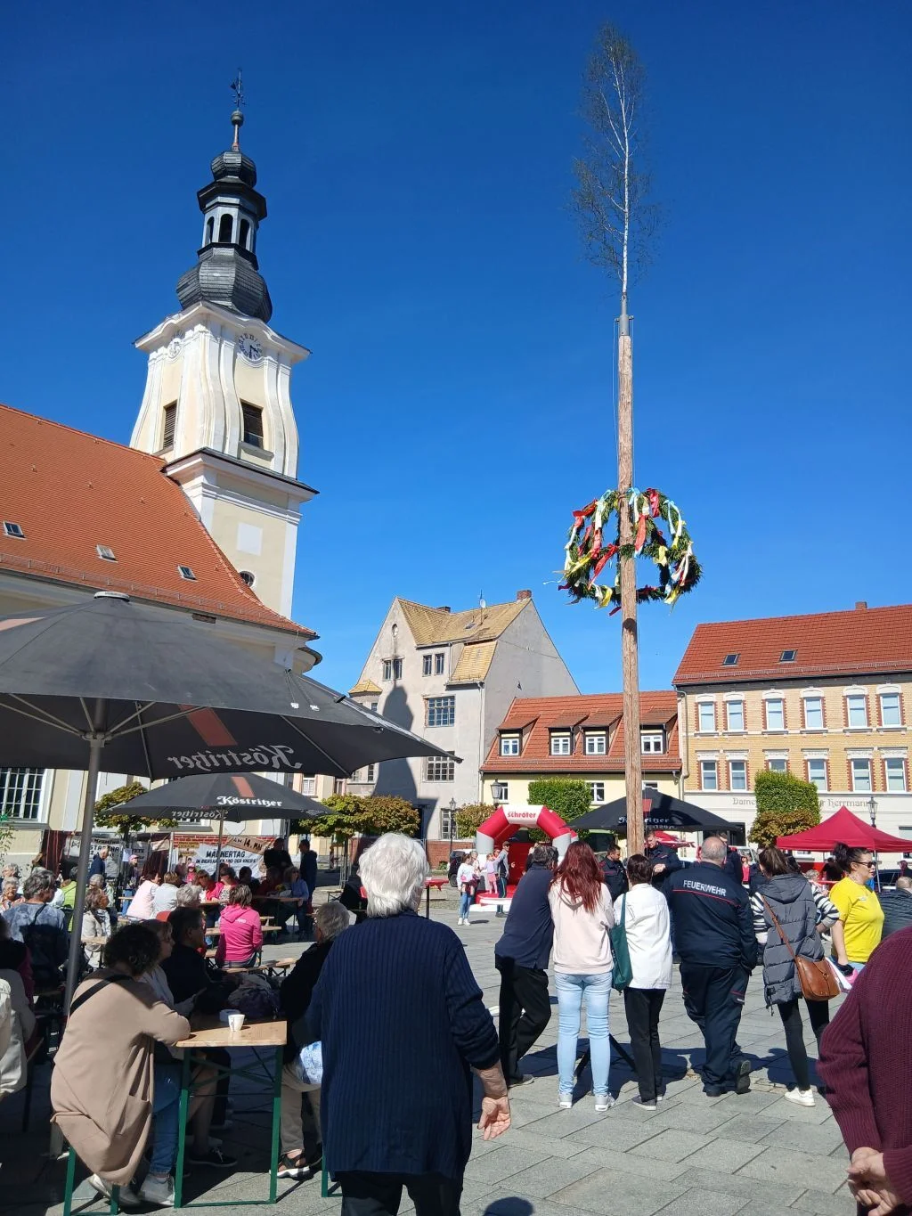 Maibaumsetzen