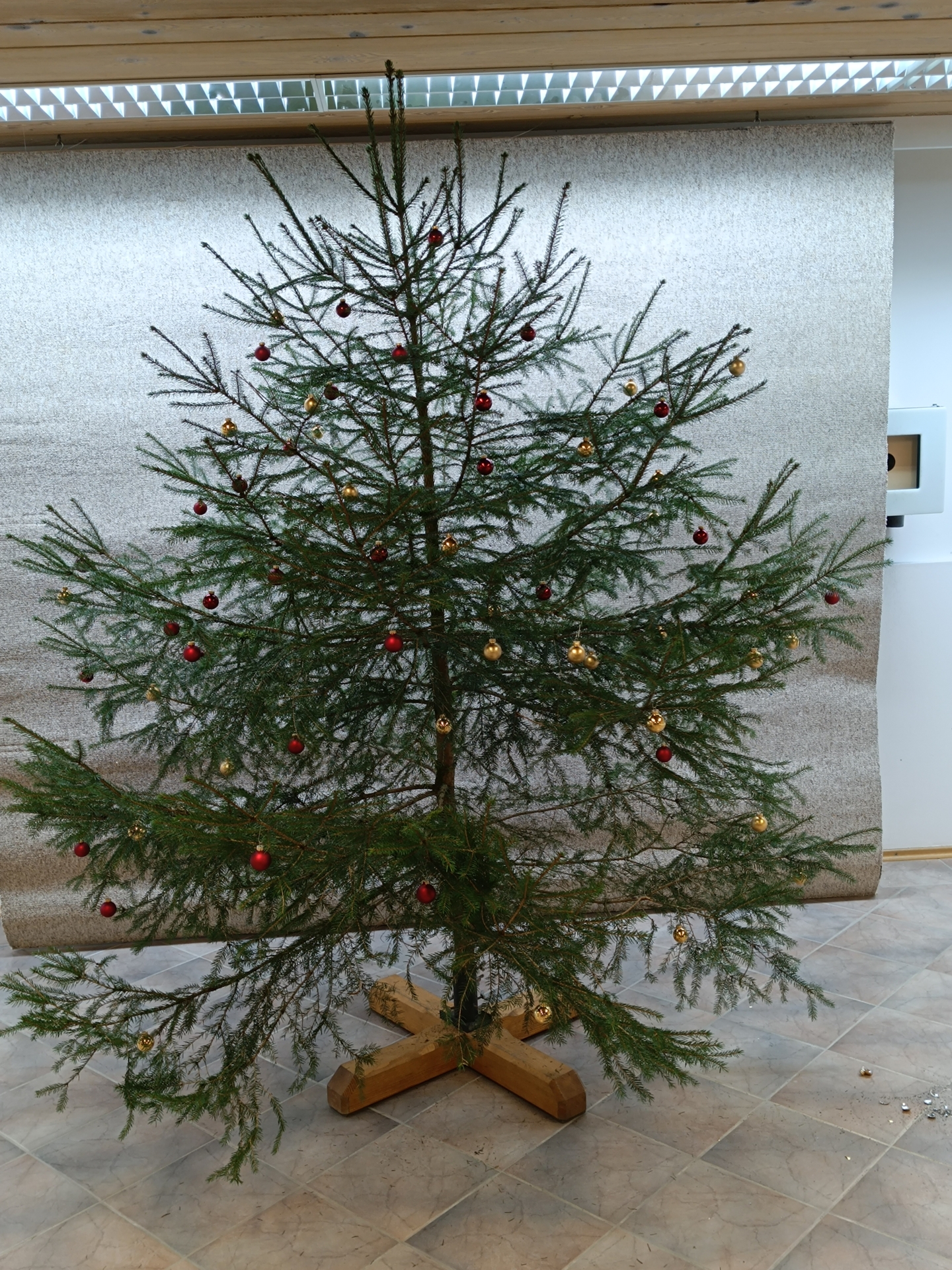 Christbaumkugelschießen