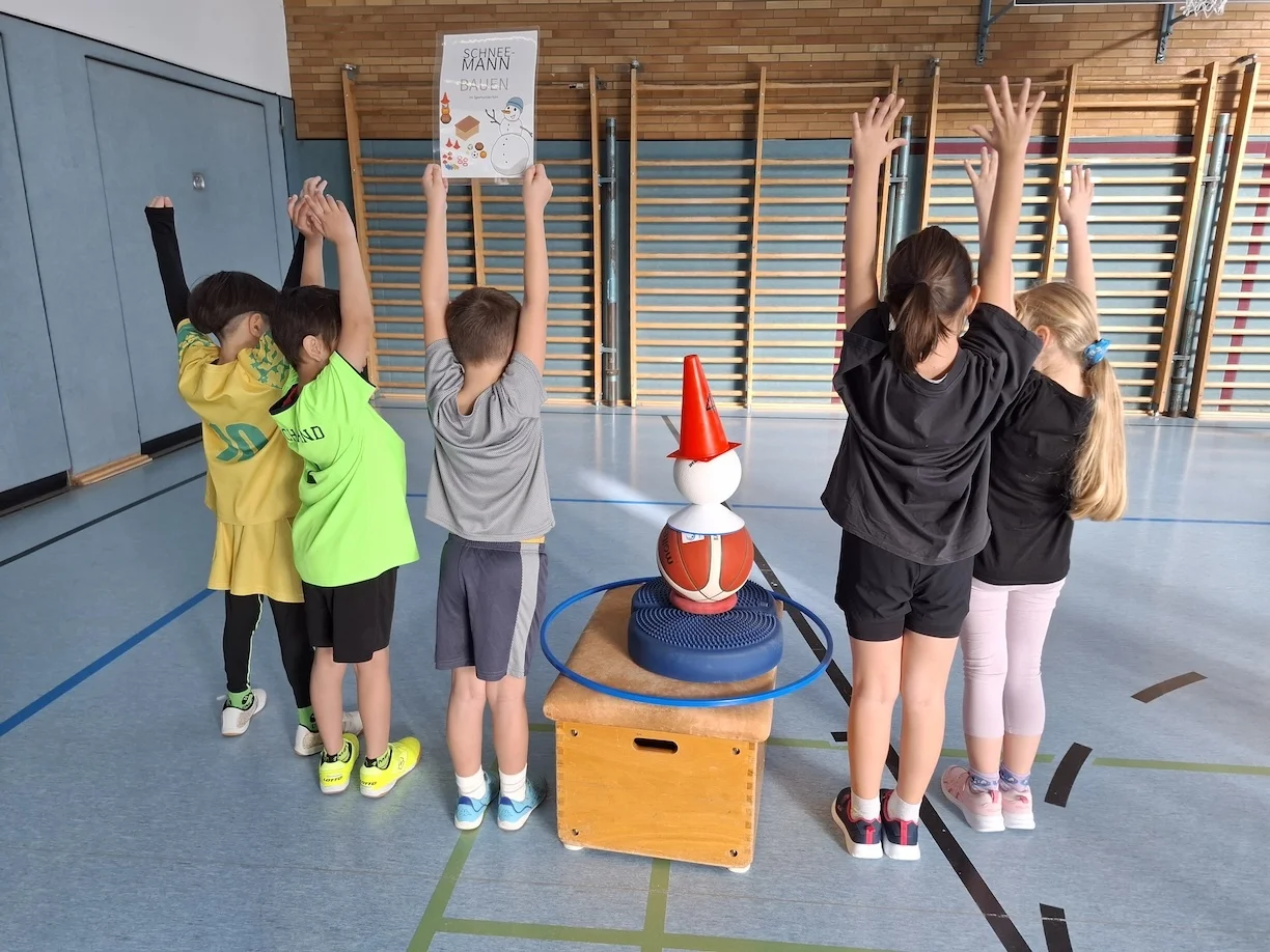 25-26-schneemann-wettbewerb-klasse-1a-1