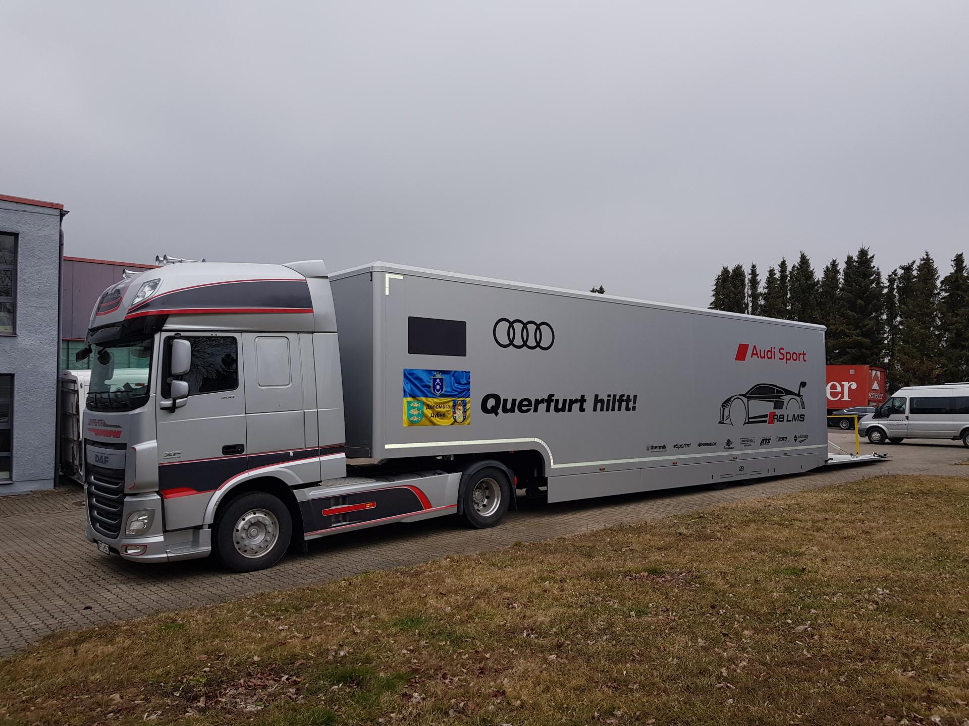Mit einem Sattelzug von Motorsport Seyffarth wurden die Hilfsgüter nach Gizycko gebracht.
