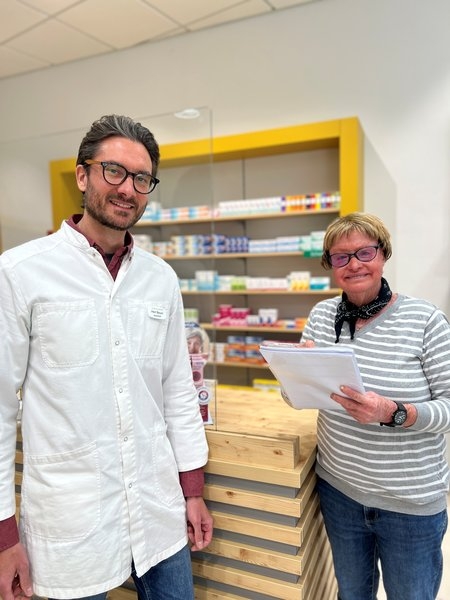 Mike Beyer (Sonnen Apotheke) & Christa Zwilling (Seniorenbeirat)