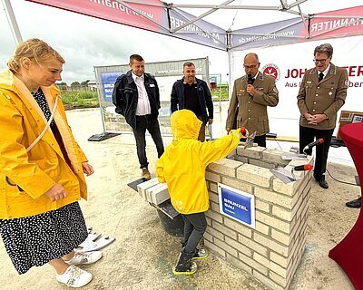 csm_KitaMarwitz_Grundsteinlegung_Huelseversenken3_05082025_7b1fcde303