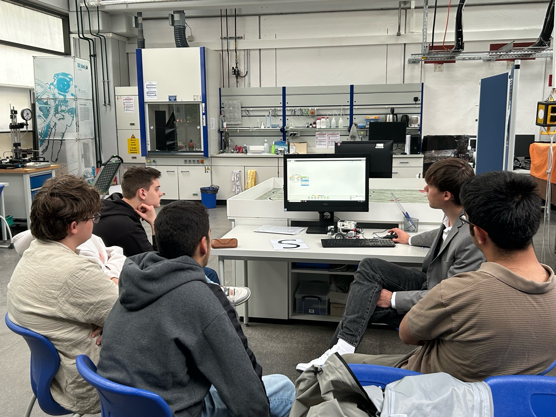 Besuch School_Lab 2