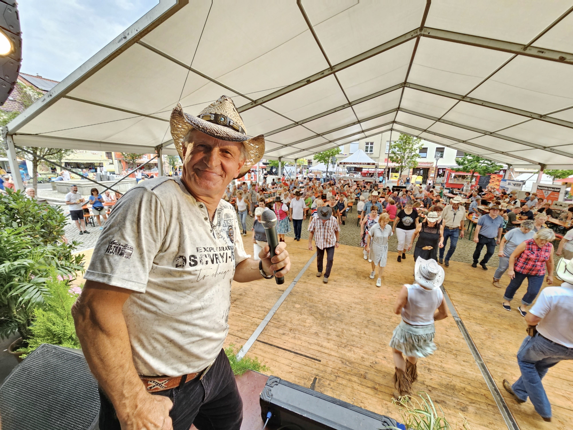 Country- und Linedanceparty mit DJ Goldi. Foto: Matthias Nerenz