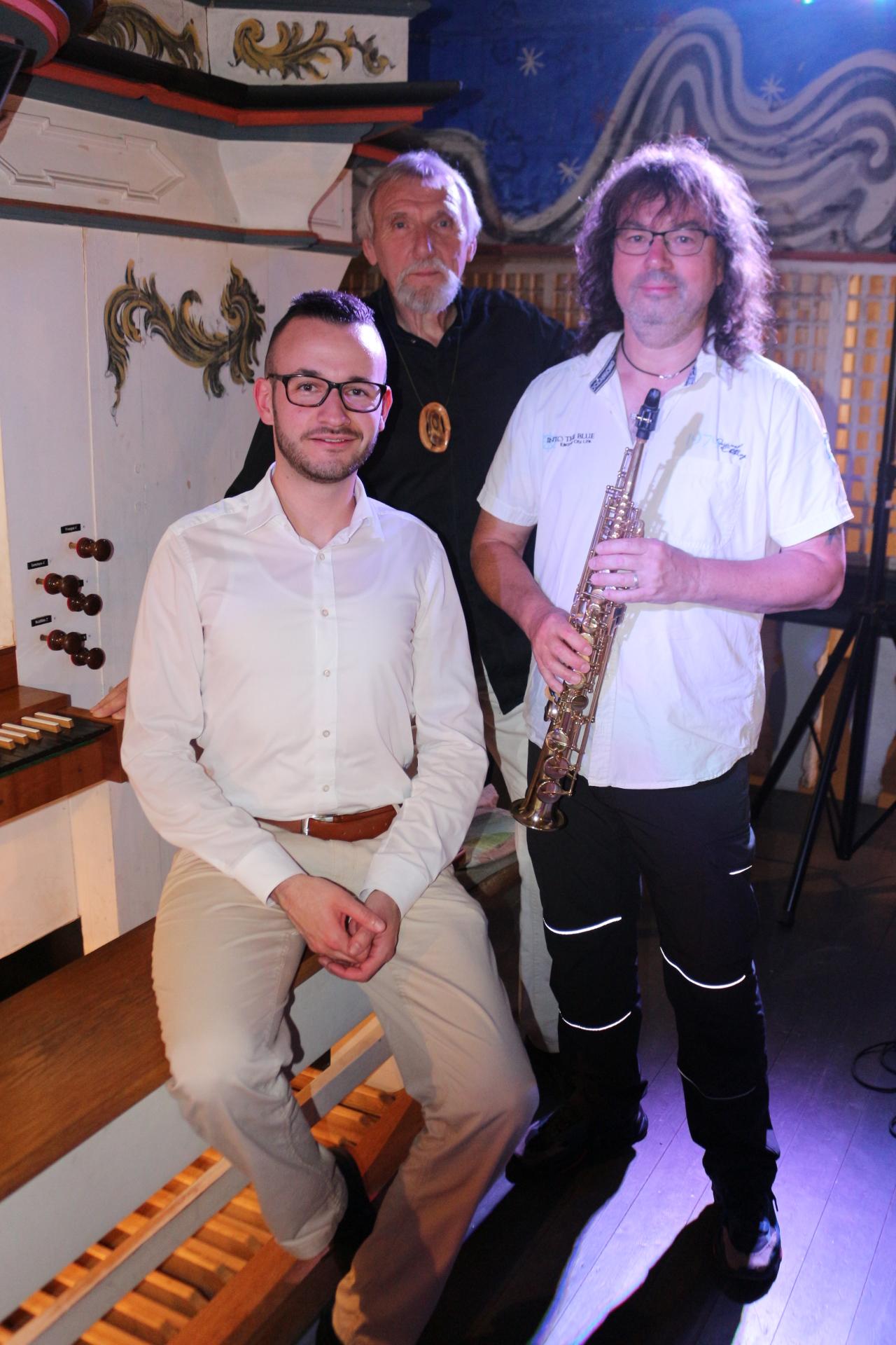 René Sennhenn (Orgel), Ralf-Siegbert Giesen (Gesang) und Lutz Fußangel (Saxophon)