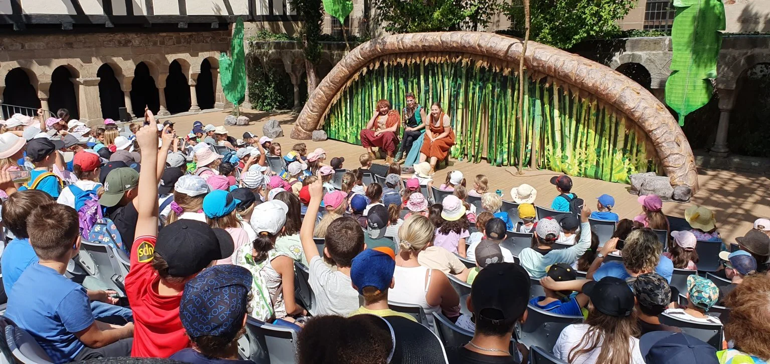 Theater auf der Bühne in Feuchtwangen