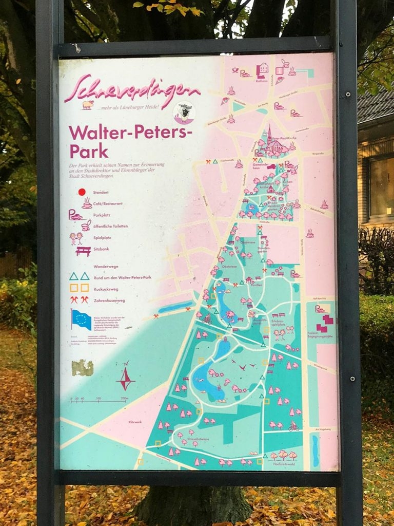 schild-768x1024