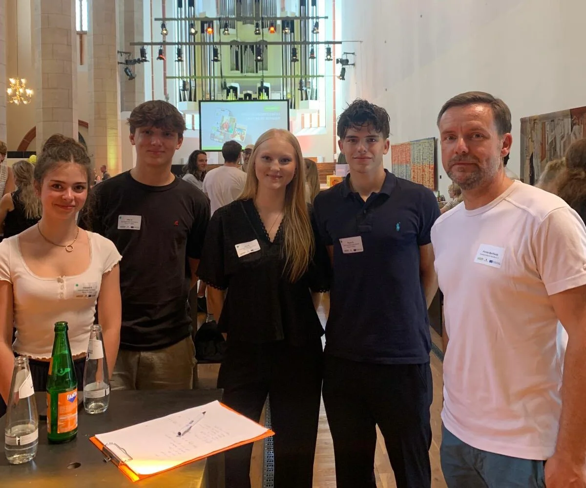 Projektteam der Ecole mit Geschäftsführer Bortfeldt