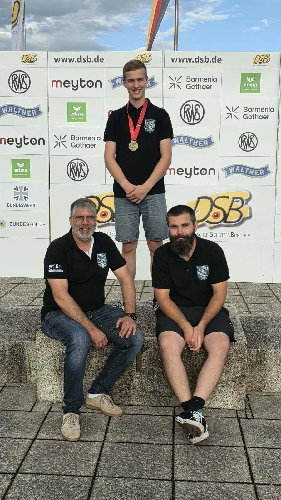 2026-DM-Tjorge Esselborn mit den Betreuern Torsten Meinking und Thoralf Lemmel
