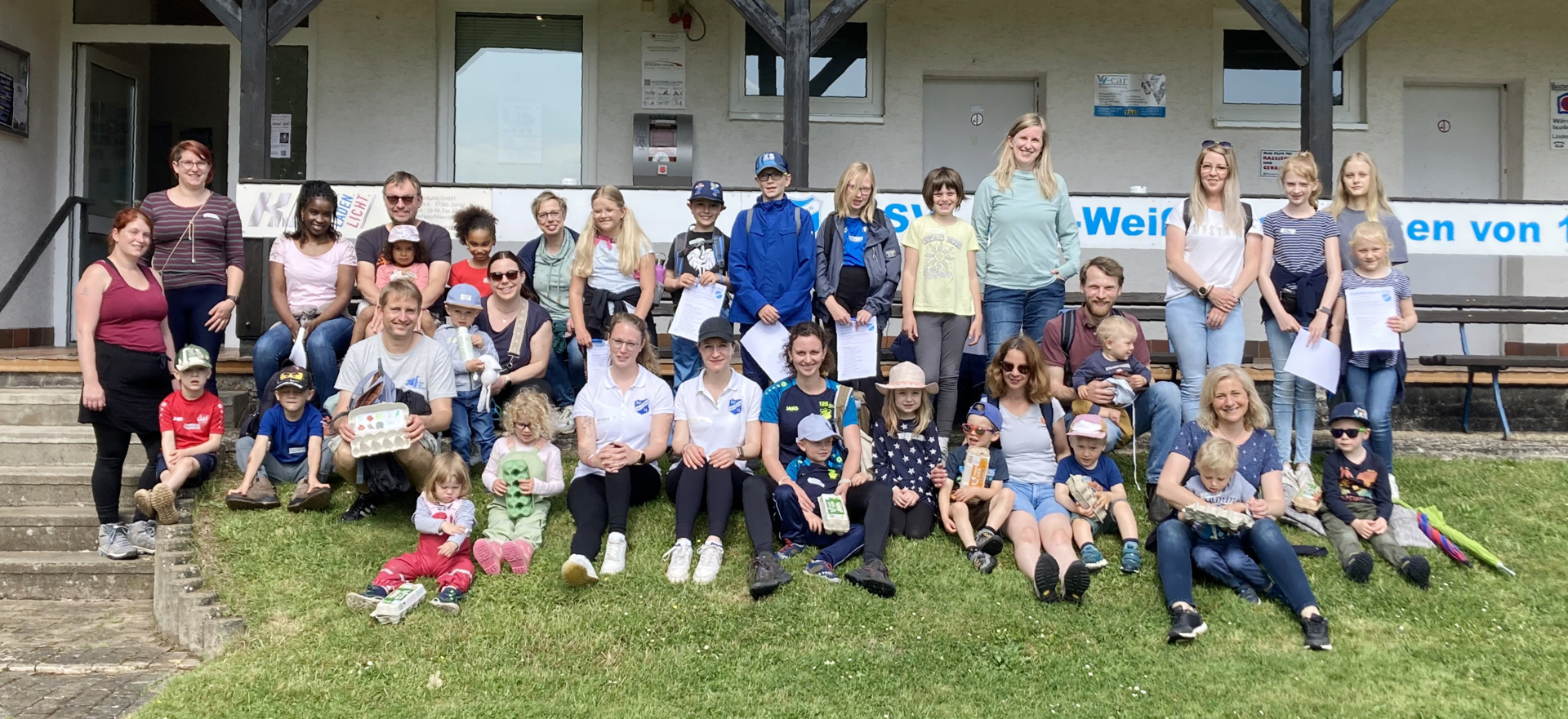 Die Teilnehmer der Kinder-Rallye