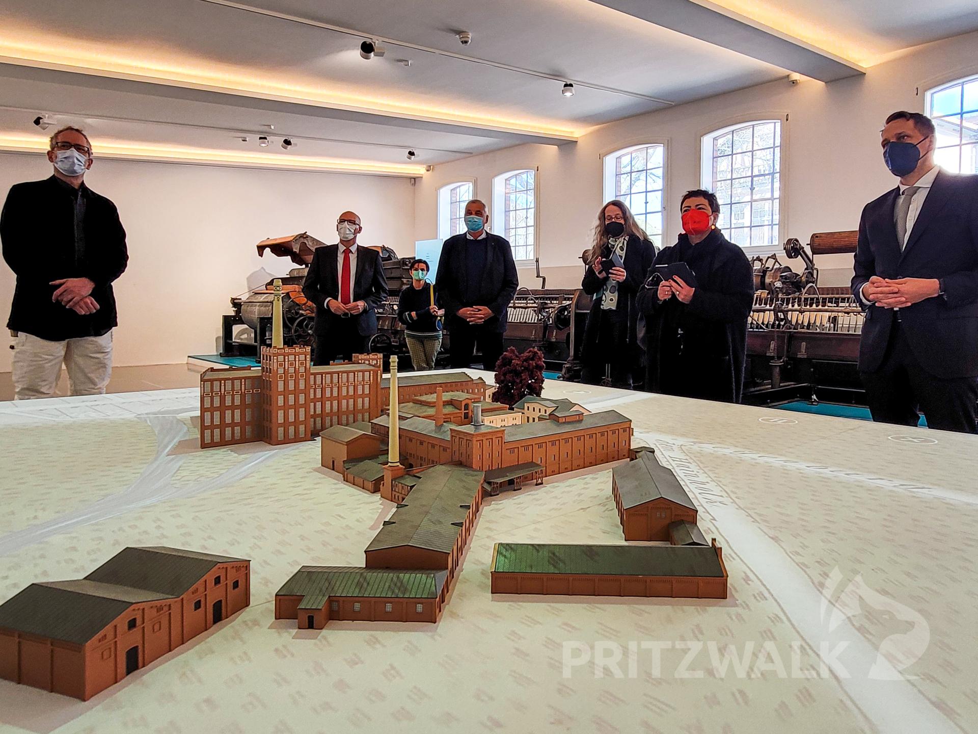 Ein neues, interaktives Modul bietet im Museum Einblicke in die Geschichte der Stadt Pritzwalk. Foto: Beate Vogel
