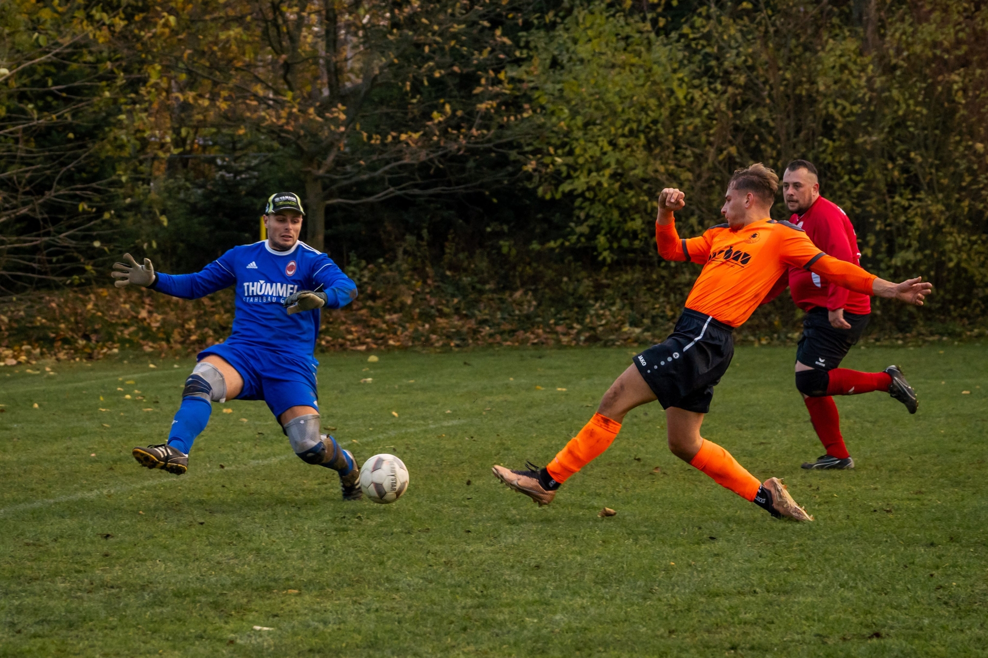 241119_fussball_02