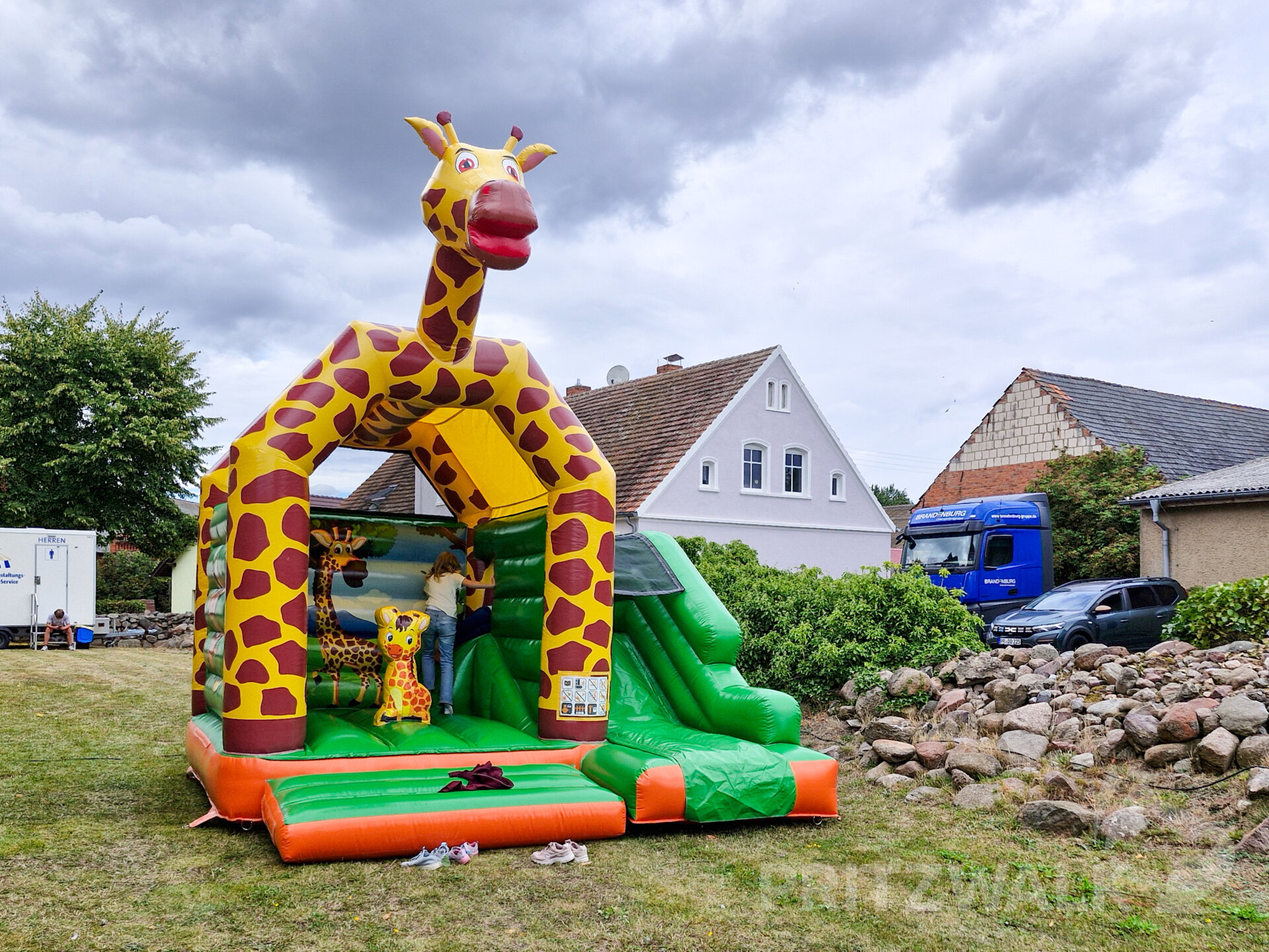 Für die Kinder stand eine Hüpfburg bereit. Foto: Stadt Pritzwalk