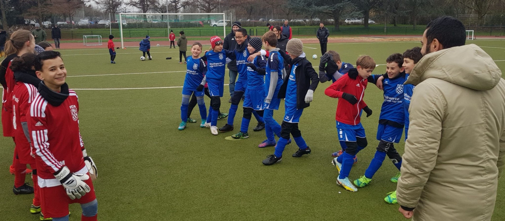 E1-Junioren und die D-Juniorinnen