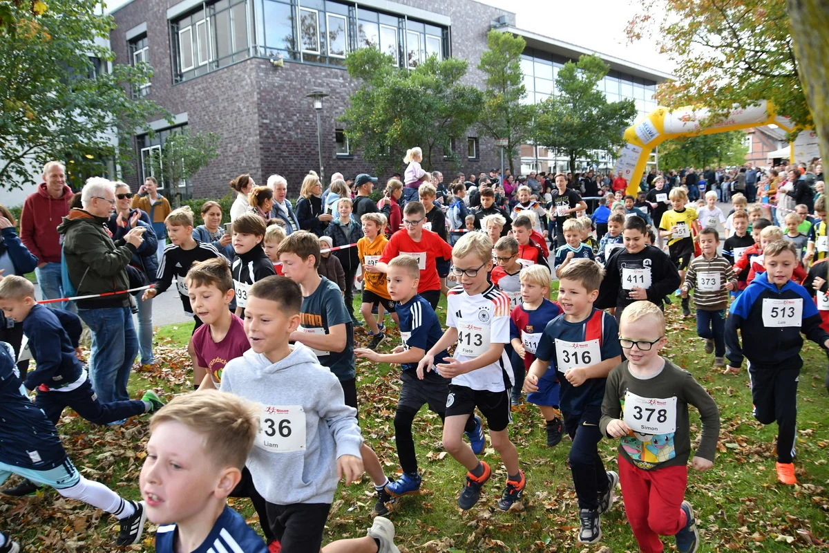 Start der Läufer 1,8 km lange Strecke.