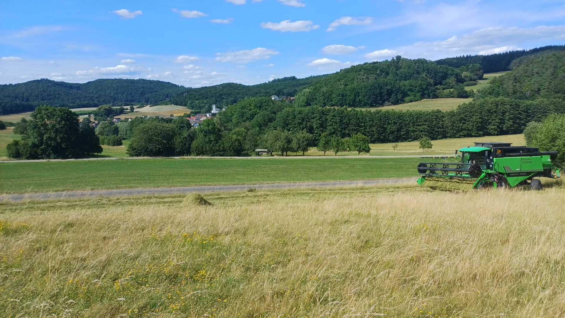 Mähdrescher bei der Ernte