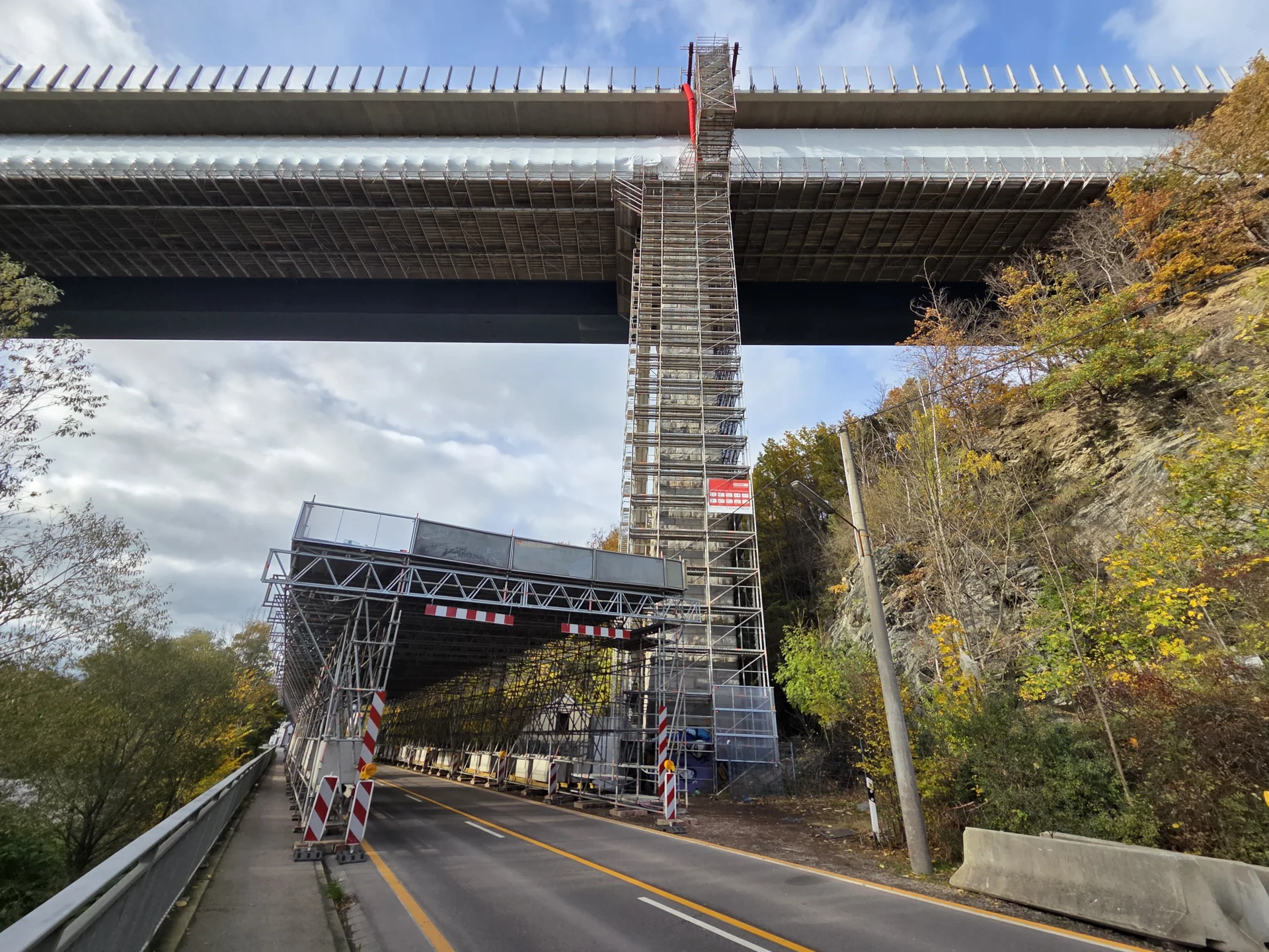 Baugerüst Muldenbrücke an der Schneeberger Straße - B93