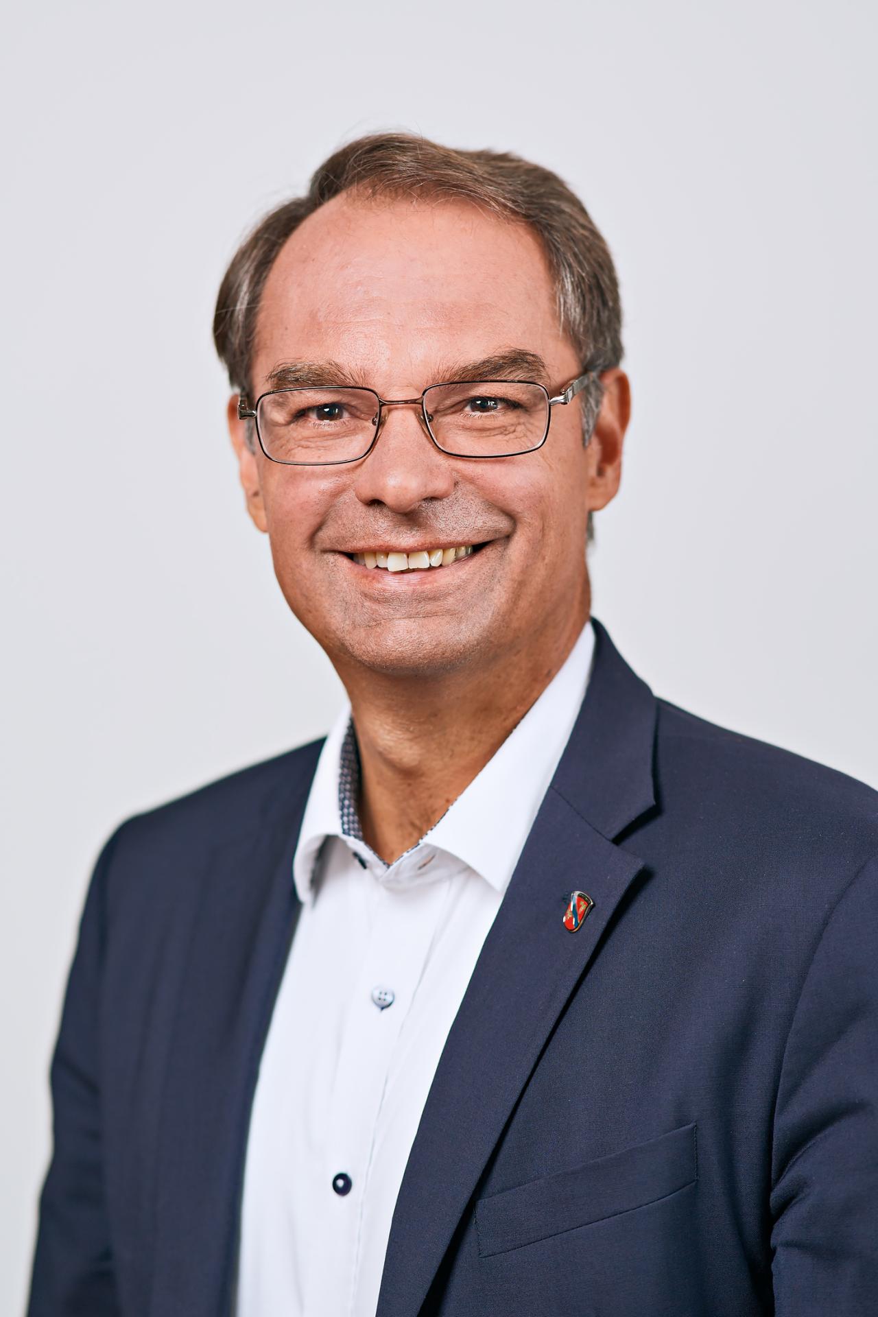 Herr Dr. Dieter Lang, Bürgermeister der Stadt Dietzenbach
