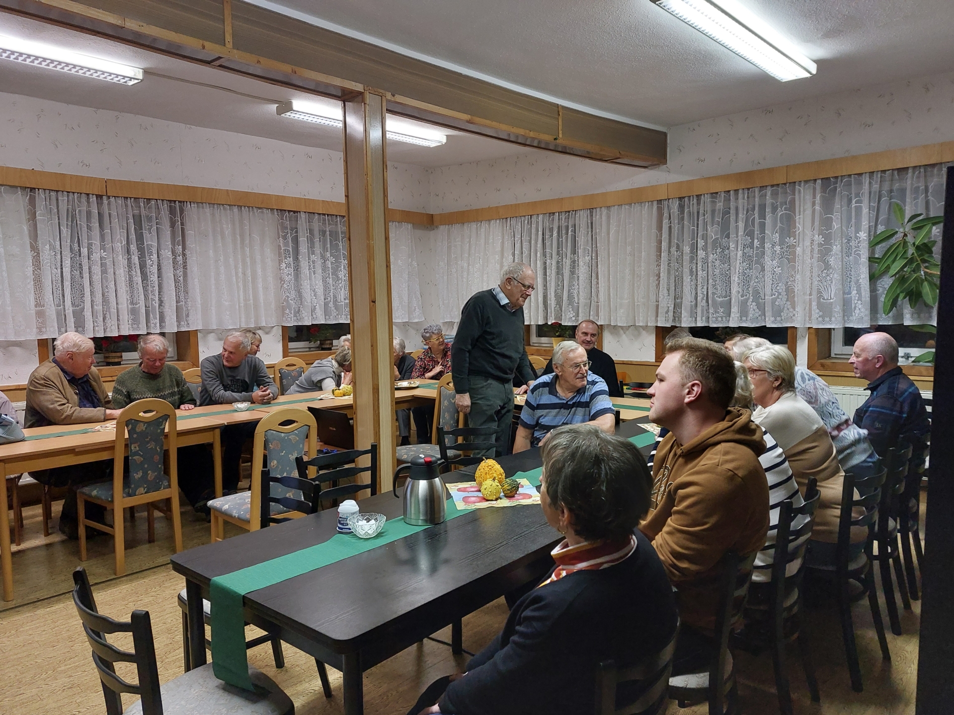 Interessierte Vortragsteilnehmer im Gemeinde- und Vereinshaus Siegmundsburg