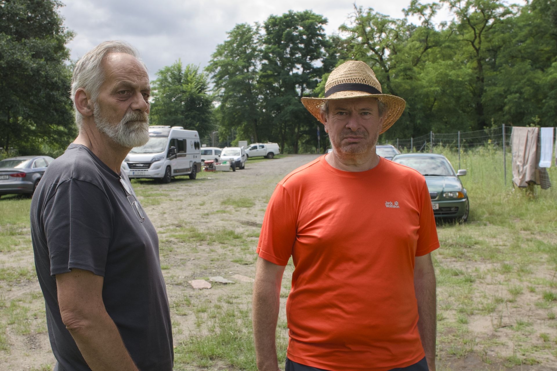 Ralf Irmscher (l.) und Nabu-Chef Matthias Rackwitz wollen gegen zu viele Autos im Naturschutzpark vorgehen. Foto: Peter Mittwoch