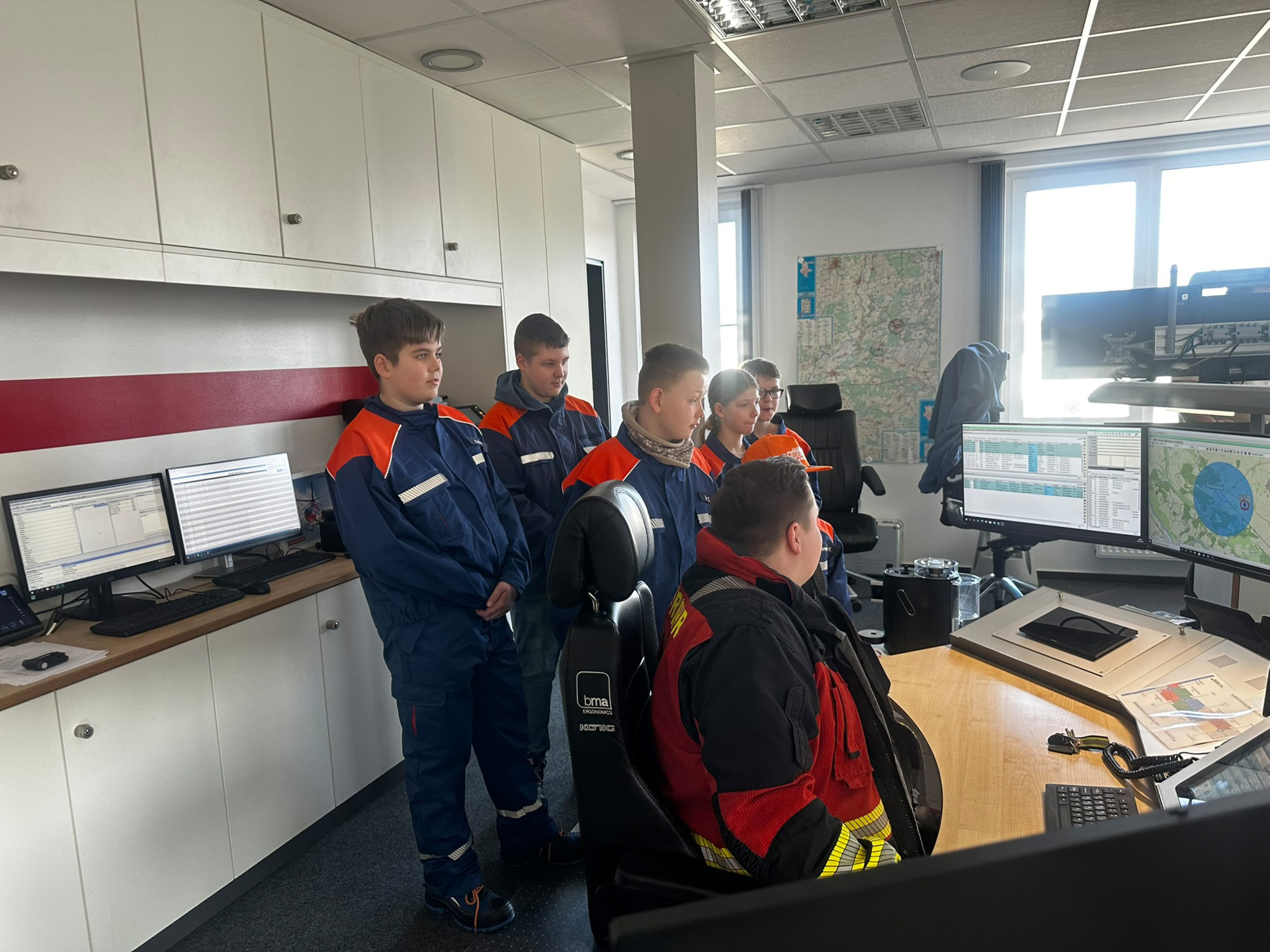 20250308-Jugendfeuerwehr in der Leitstelle - 02