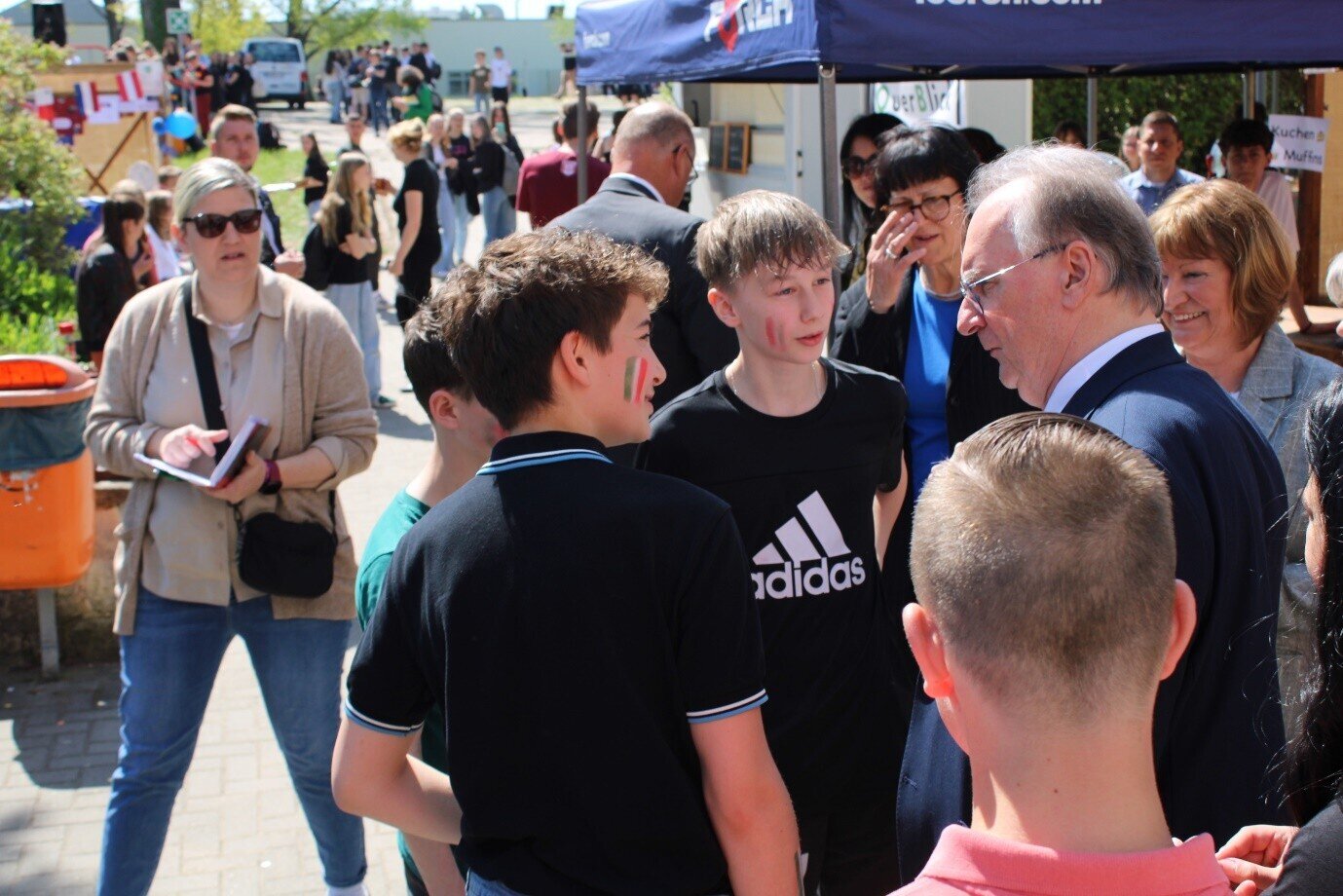 Ministerpräsident Dr. Reiner Haseloff besuchte mit seiner Frau das Burgstadtgymnasium.