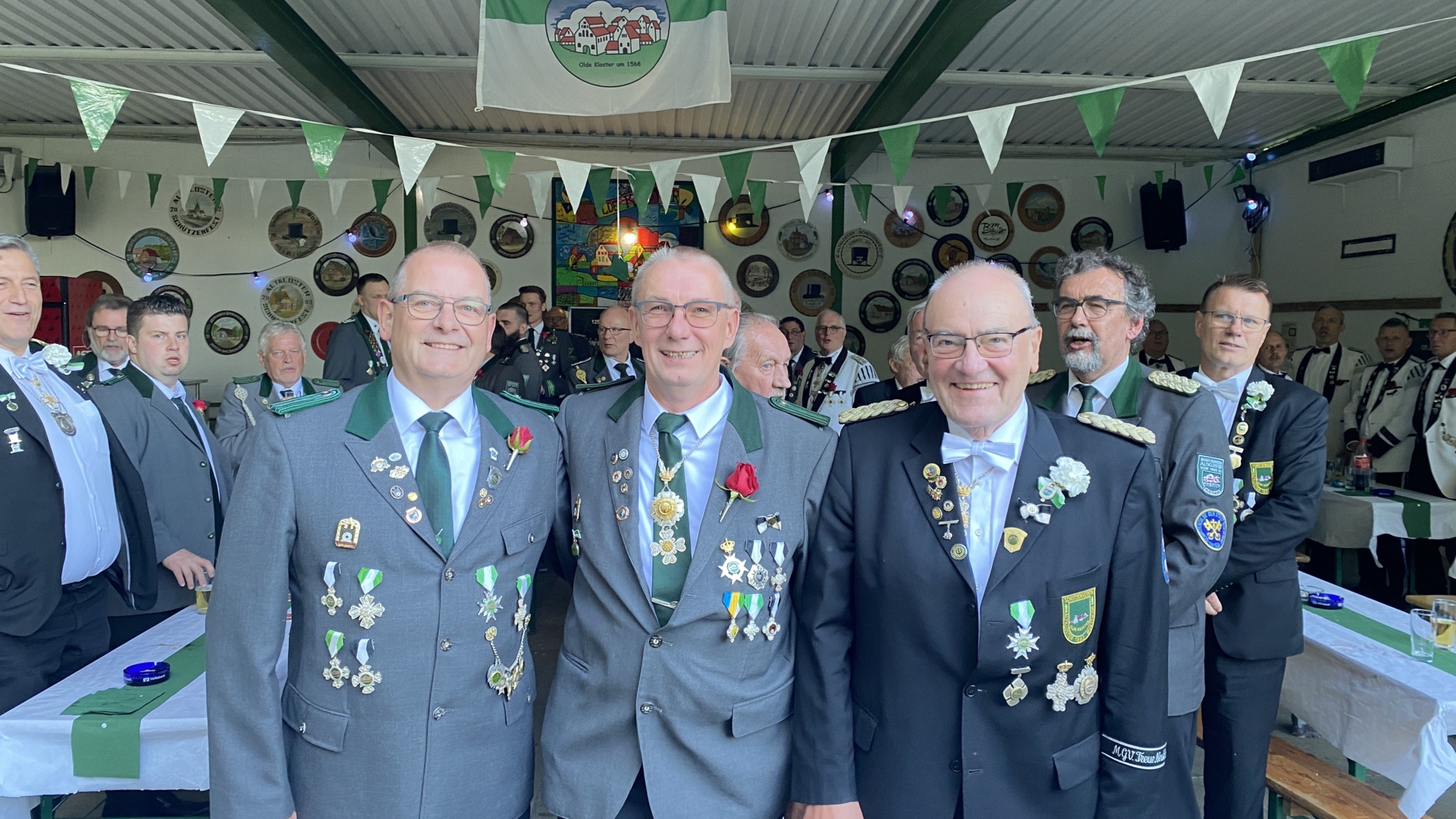 Jubiläumskönig wurde Sven Burmester 1.Ritter Jörg "Eddy" Ahrens und 2.Ritter Wlter Olgemöller