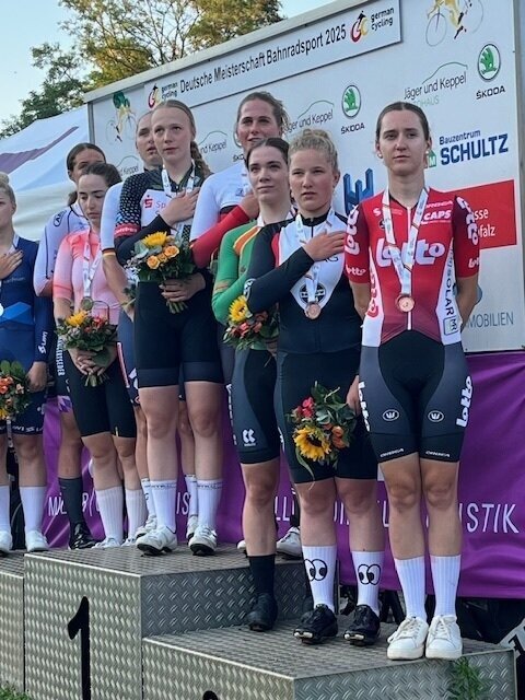 Ehrung der Siegerinnen des Sprint-Turniers, Carlotta Zemke (2.v.r.)