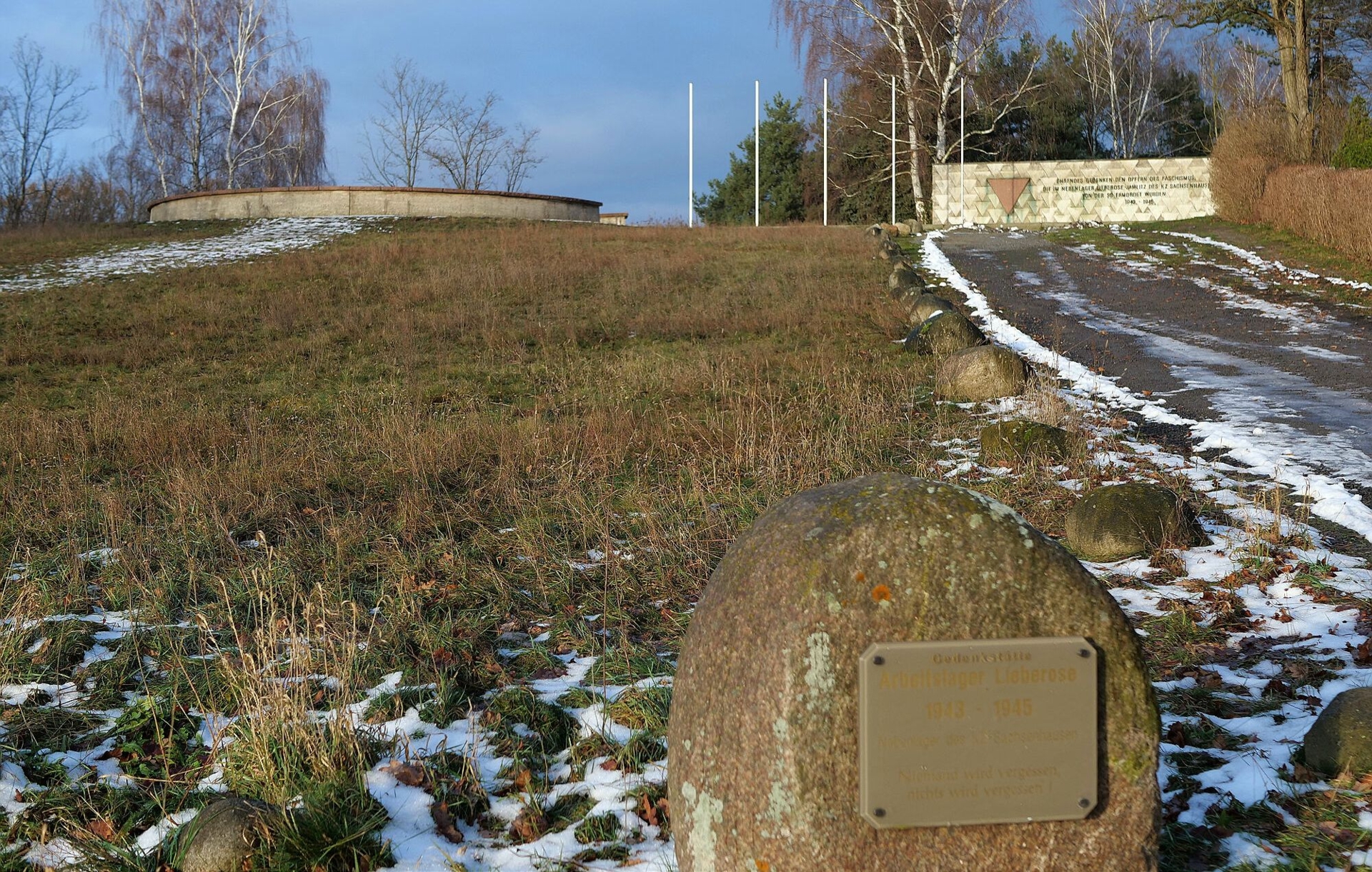 Die Gedenkstätte KZ-Nebenlager Lieberose am Lieberoser Friedhof. Foto: Ingrid Hoberg