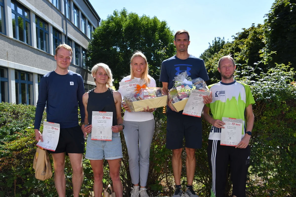 Siegerinnen und Sieger über die 10 km lange Strecke.