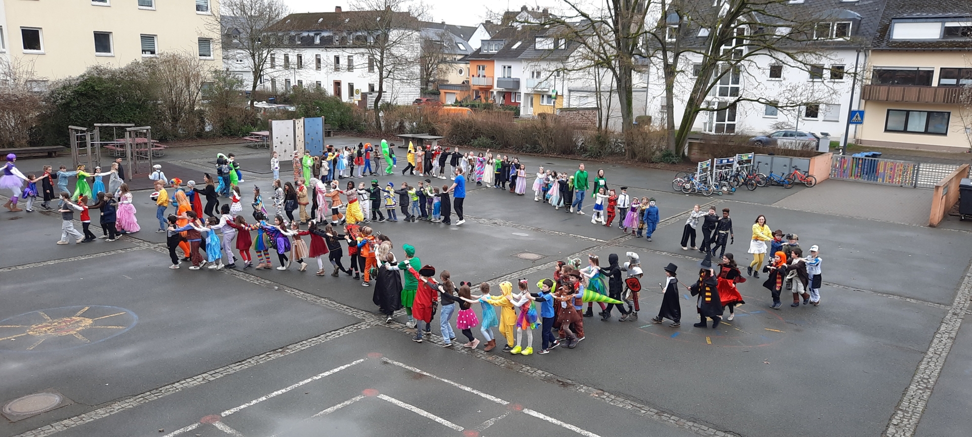 Polonaise Schulhof