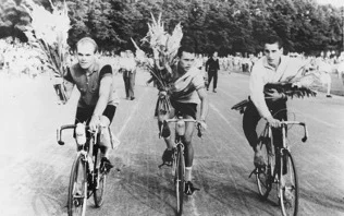 Werer Kappes-Mitte-  1958 Rund in Berlin 1. Platz