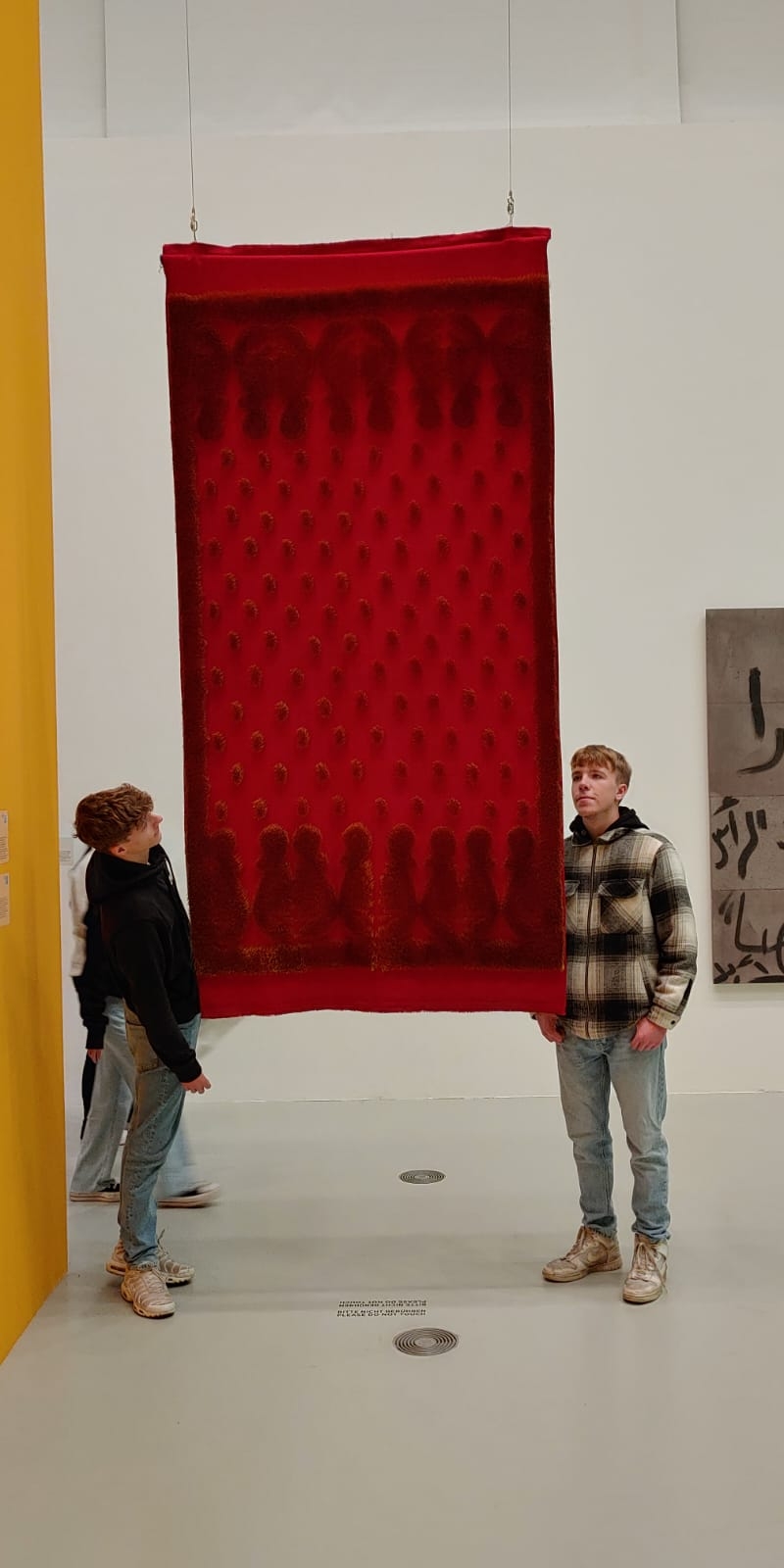 WPU10 Kreativwerkstatt besucht die Ausstellung "In the heart of another country"