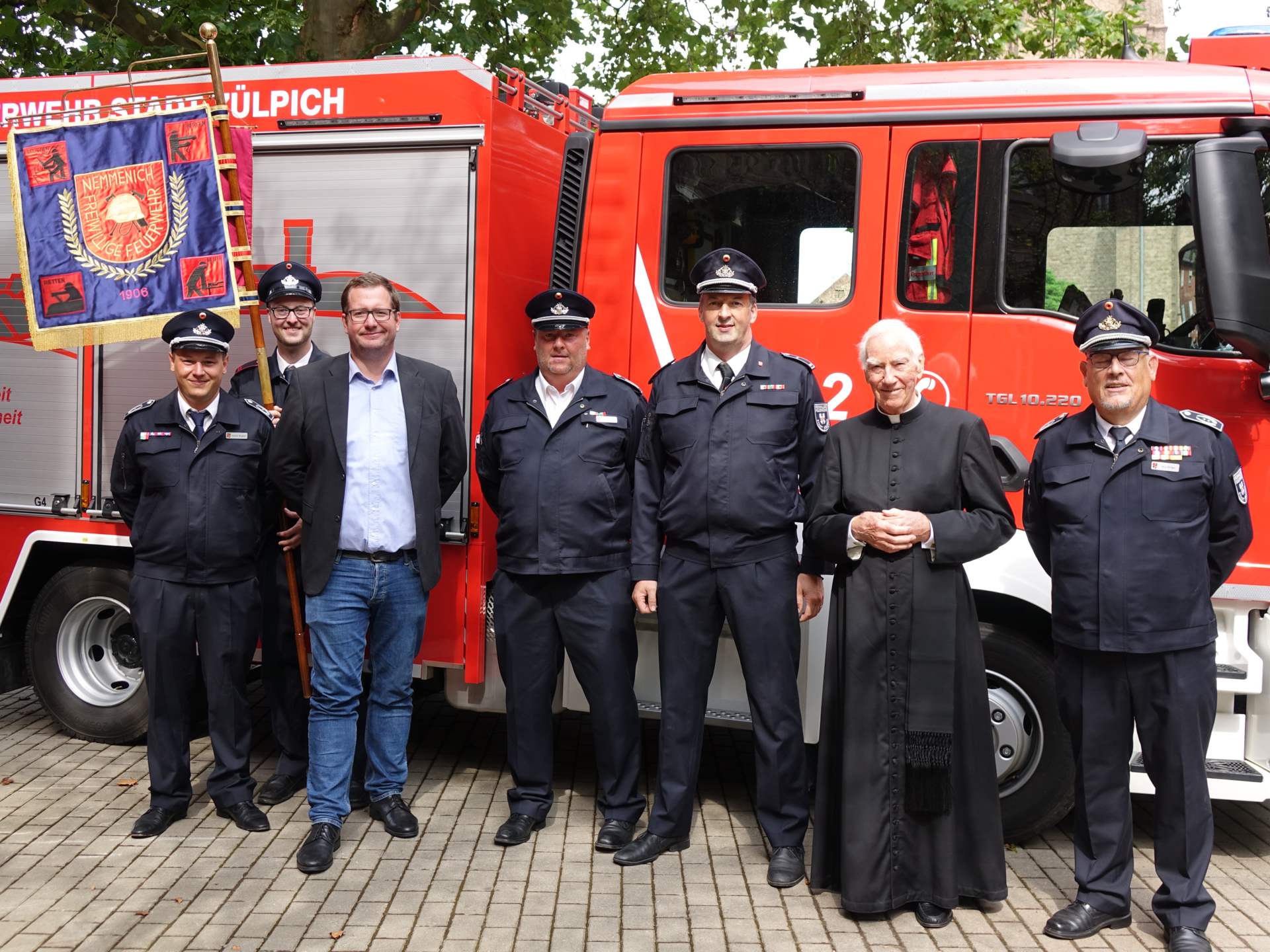 v.l:Kassim Bougherf, Tim Schmitz(Standarte), Christian Antons, Marcel Kratz, Henning Krämer, Winfried Niesen, Jörg Körtgen