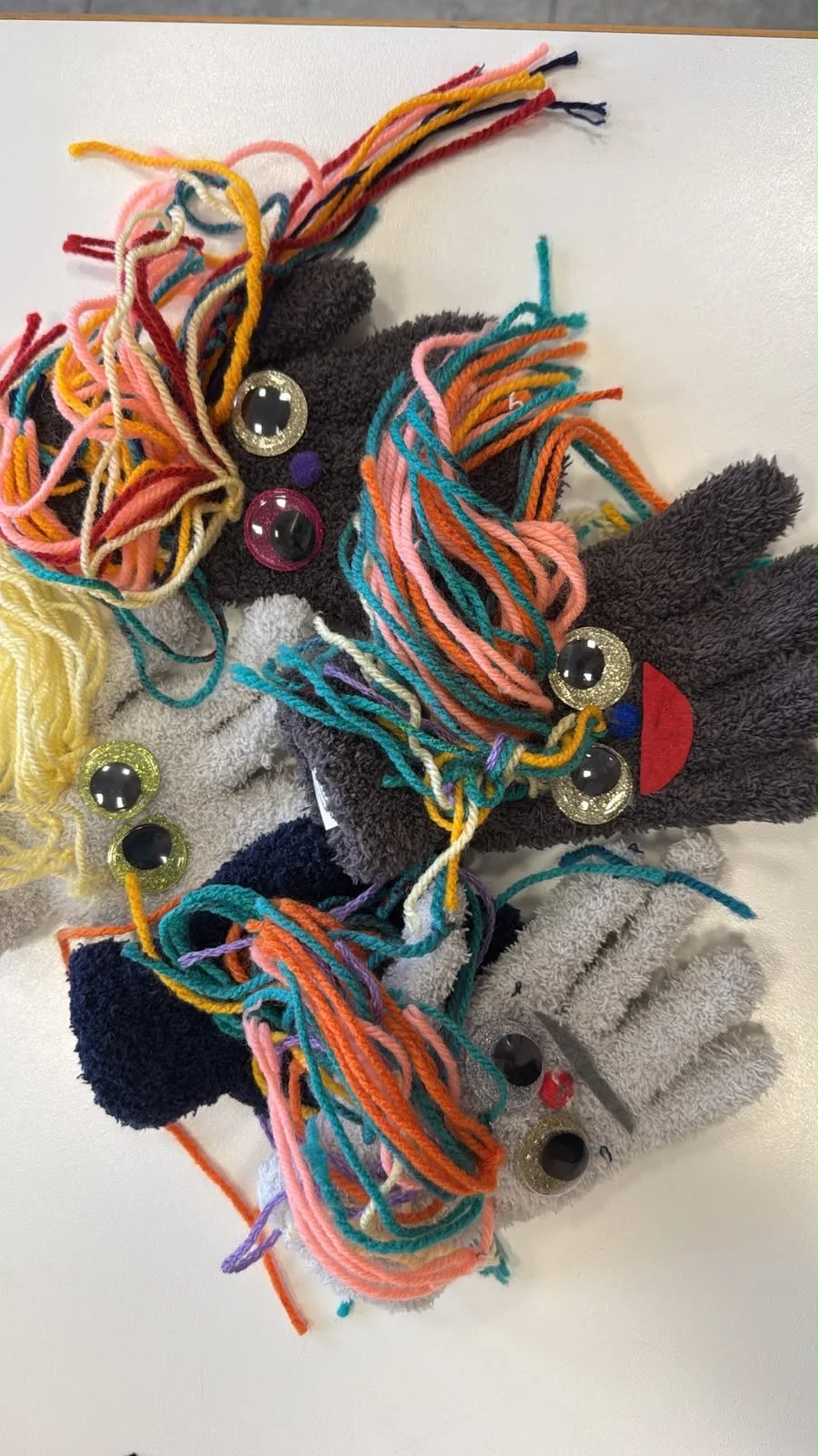 Selbstgestaltete Handpuppen