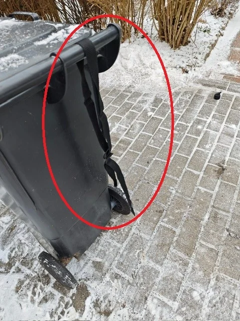 Private_Anbauten_an_Abfallbehälter_1