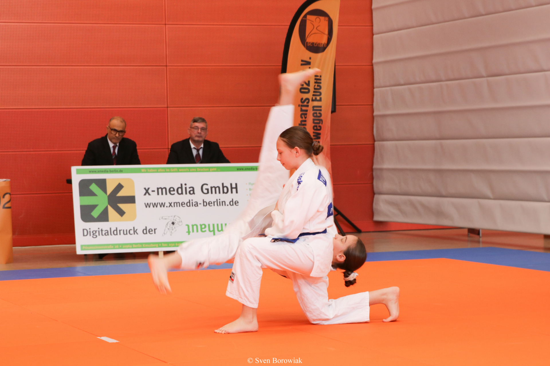 Pia und Caroline bei der Nage-no-kata U18