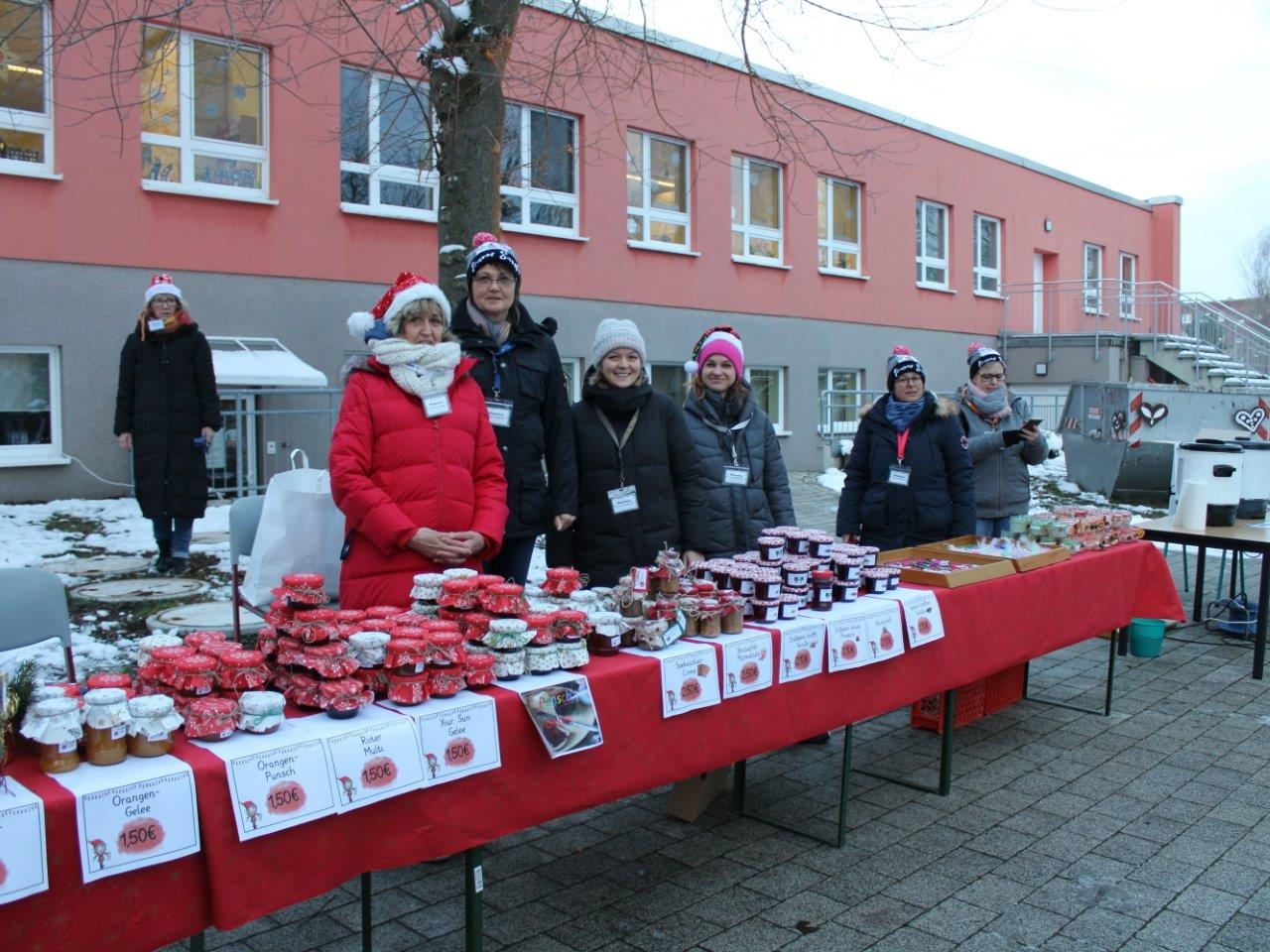 Weihnachtsmarkt der Förderschule in Lübbenau 2023 (Bild: Förderschule mit dem sonderpädagogischen Förderschwerpunkt „geistige Entwicklung“)