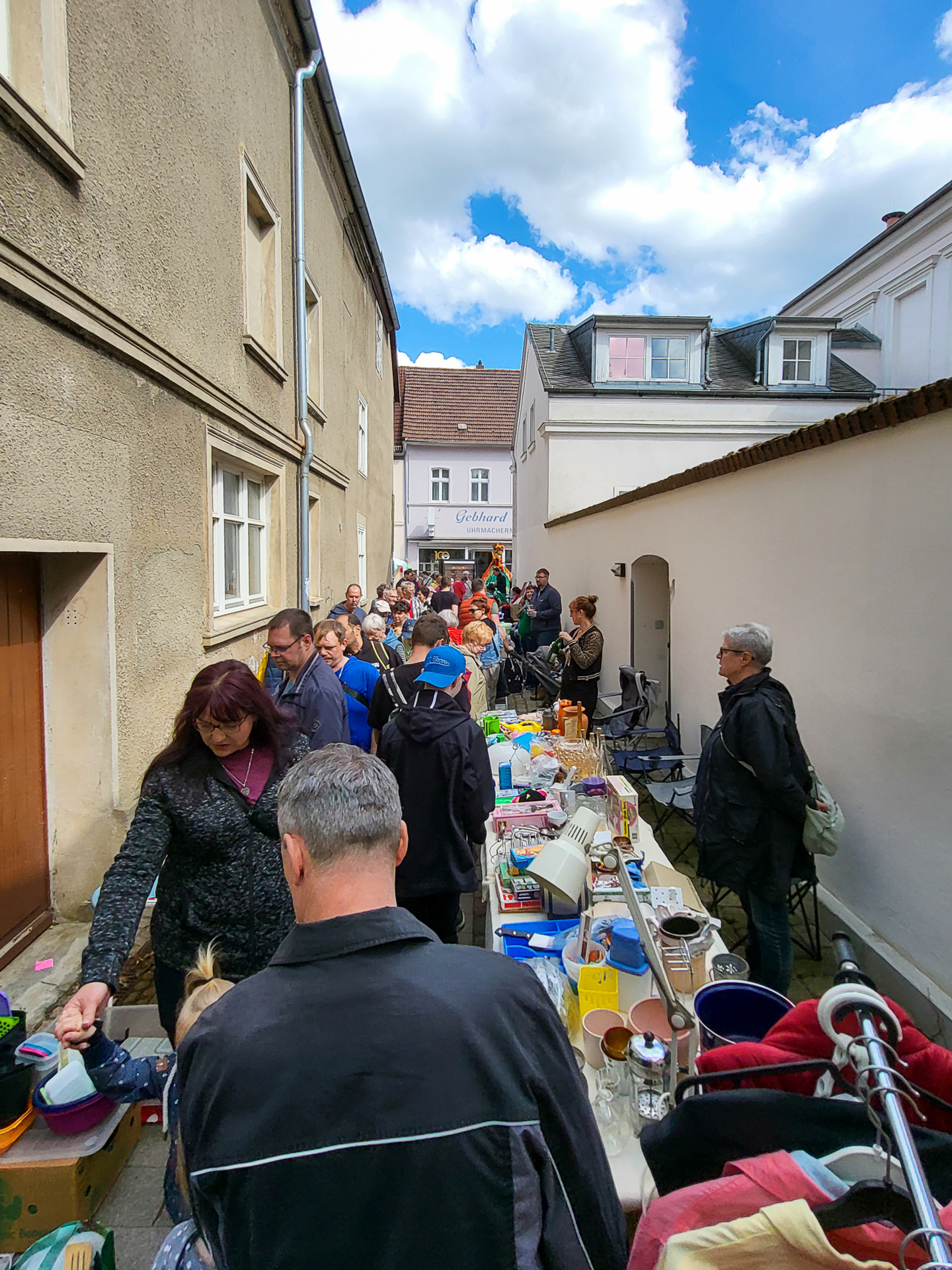 Von Pritzwalkern für Pritzwalker: Der Frühlingsflohmarkt lädt zum Stöbern ein. Foto: Stadt Pritzwalk