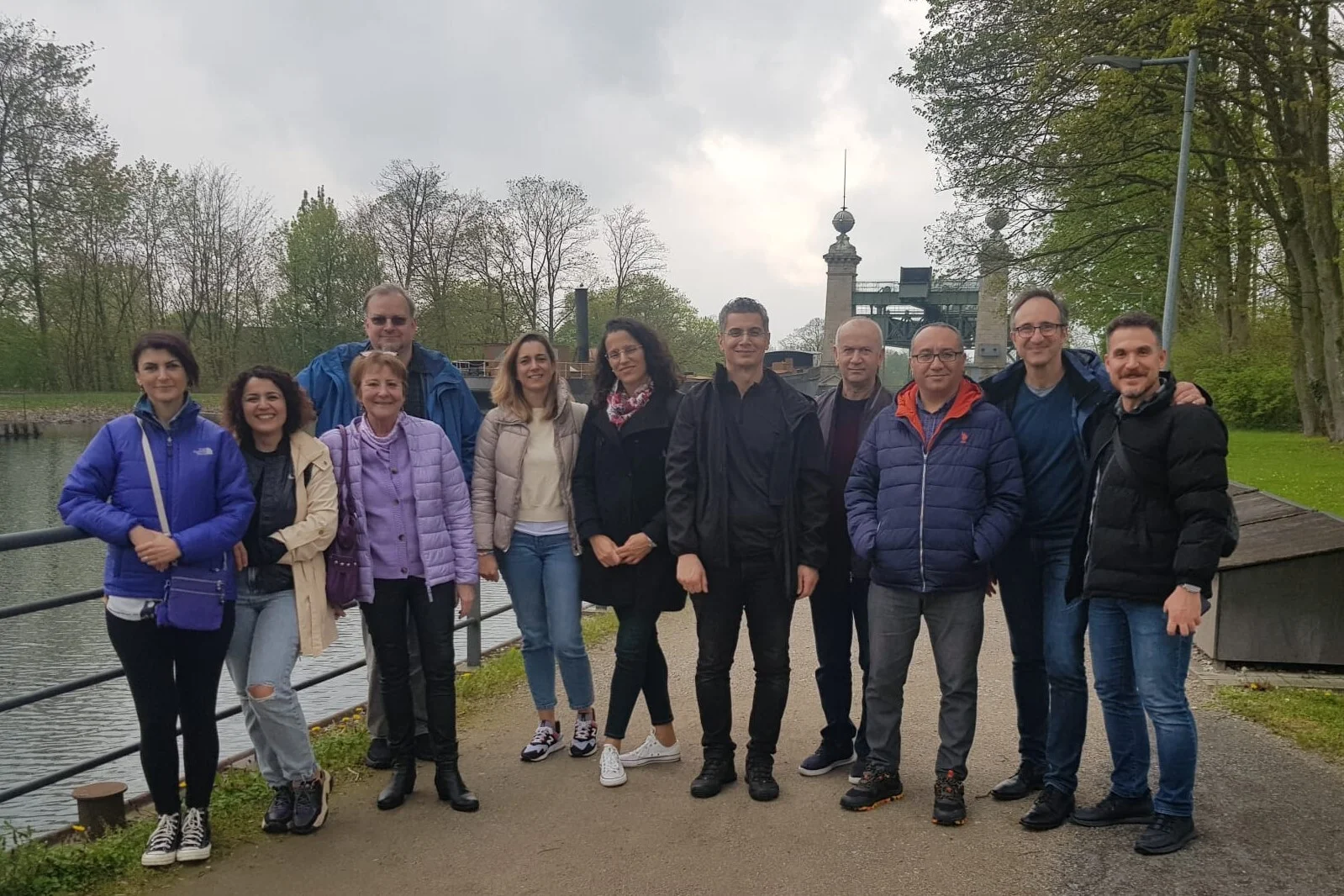 Unsere Gaste aus dem Erasmusprojekt...  ... besuchen das Schiffshebewerk