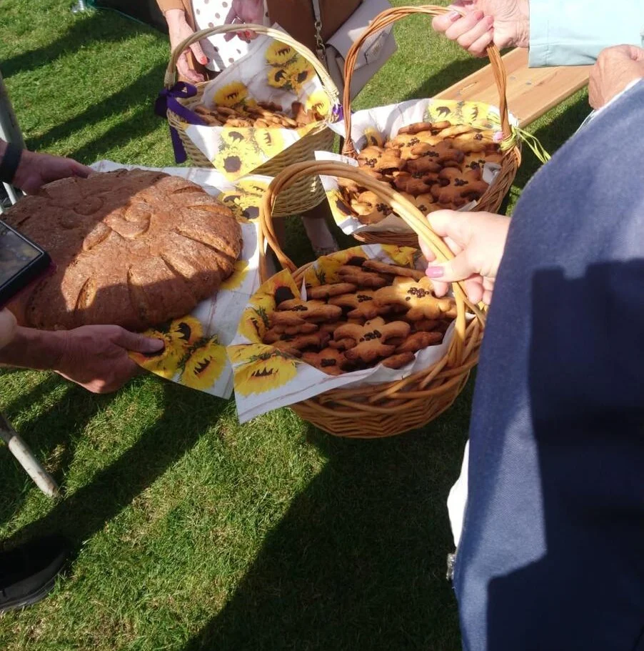 Lilienbrot und die Lilienkekse als Dank an die Landwirte