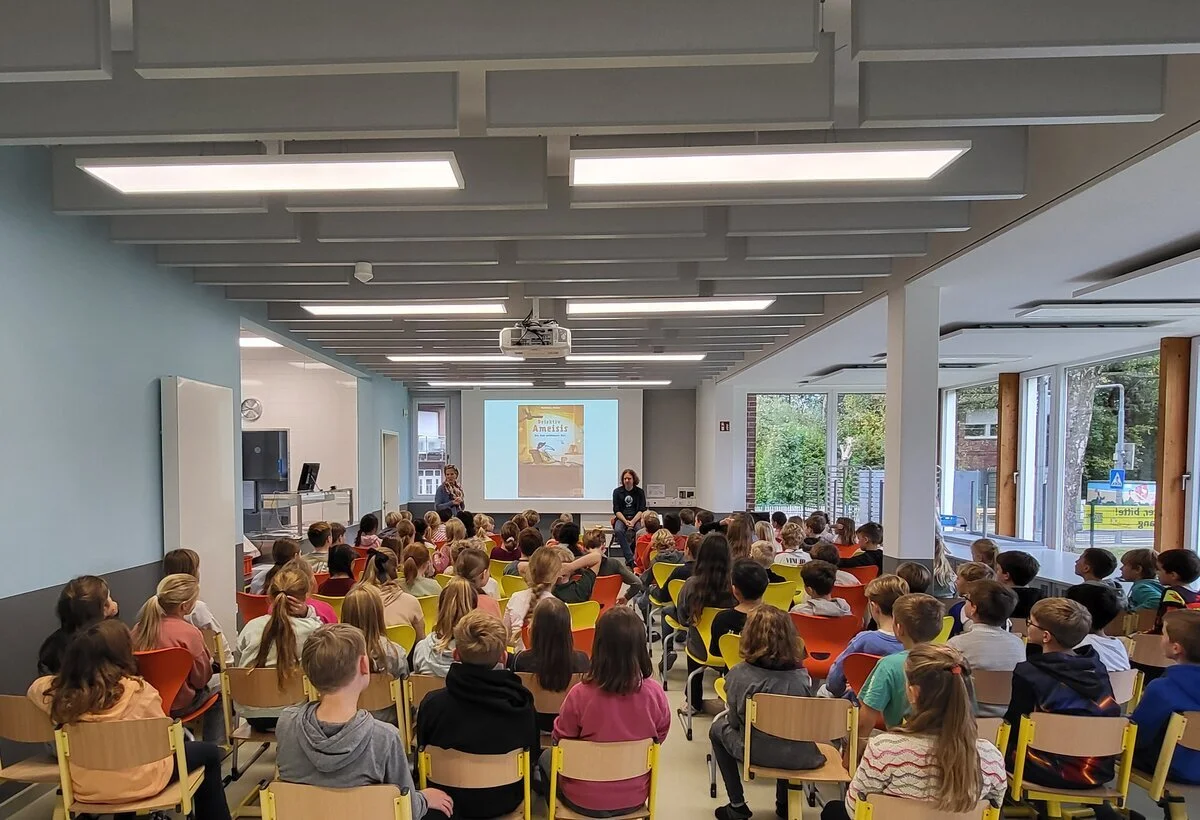 "Detektiv Ameisis" - Autorenlesung begeisterte Grundschüler in Kuddewörde