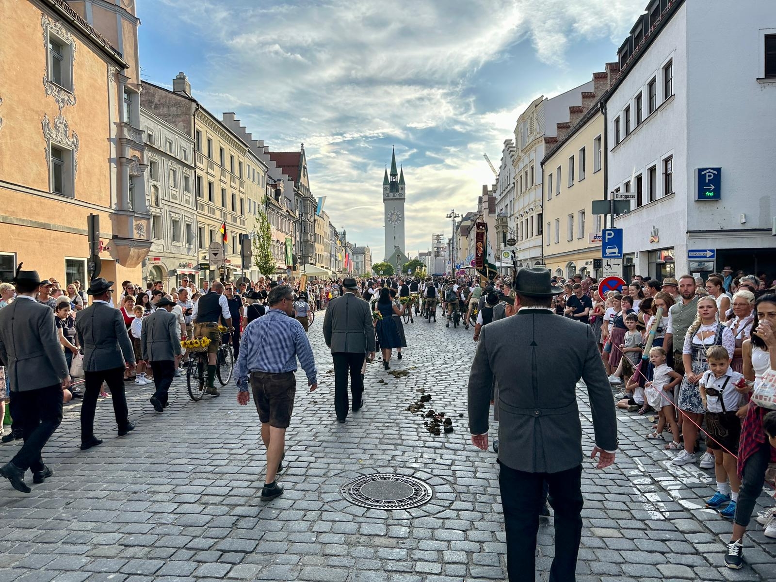 Einmarsch auf Stadtplatz