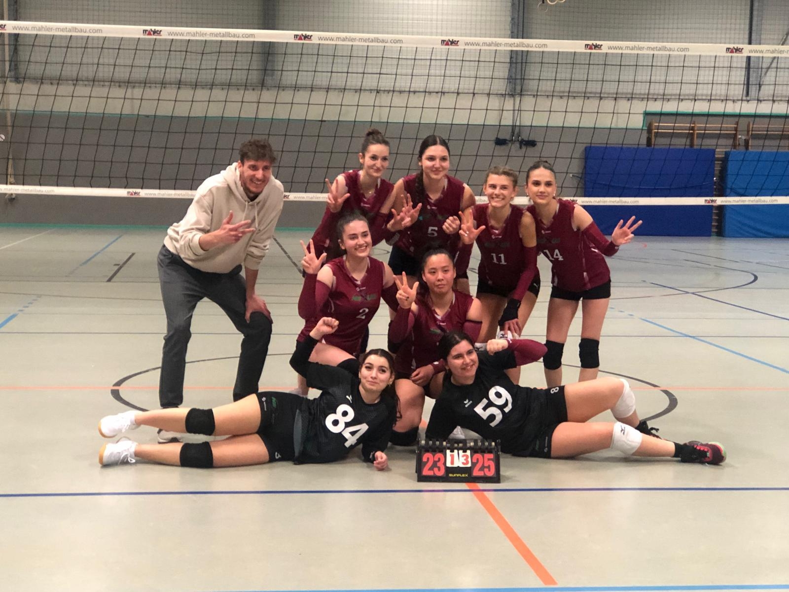 Damen 3 siegreich